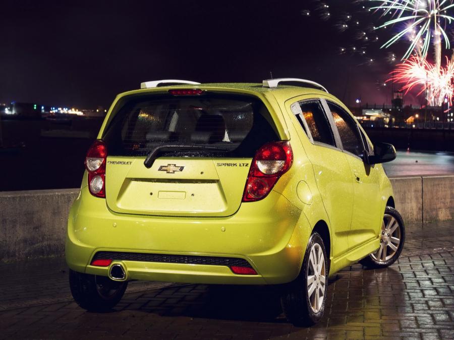  Chevrolet Spark 2013 года  (UK) (фото 6 из 6)